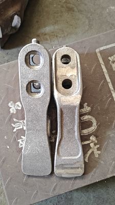 Denti e tronchesi laterali JCB Hidromek 102S resistenti all'usura 81010605 81010630 81010640 Materiale in acciaio legato
