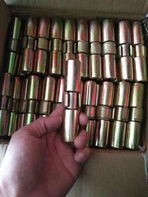 Perno di bloccaggio benna escavatore P60 con superficie in acciaio dolce zincato nero ossigenato