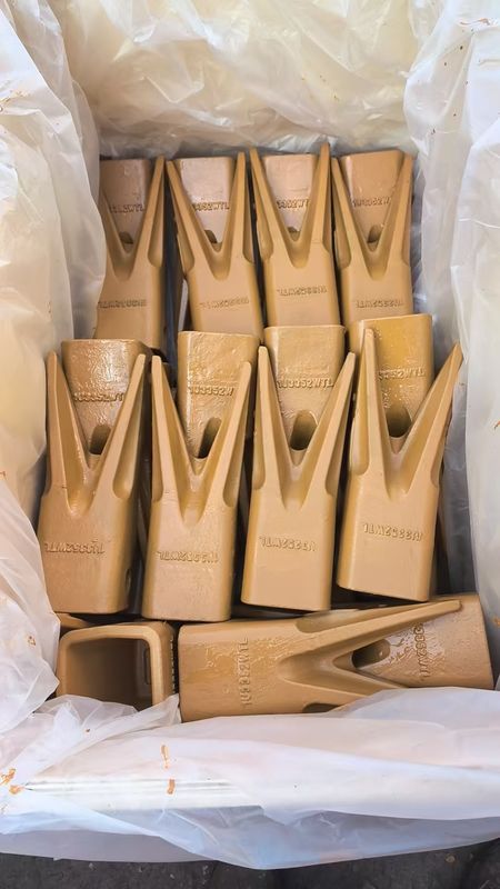 Acciaio al carbonio Cat320 Denti di secchio per escavatori 1U3352WTL Denti gemelli di tigre per ghiaccio e cava Condizione in famiglia J350